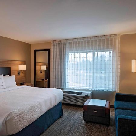 Towneplace Suites By Marriott Tacoma Lakewood Exterior photo
